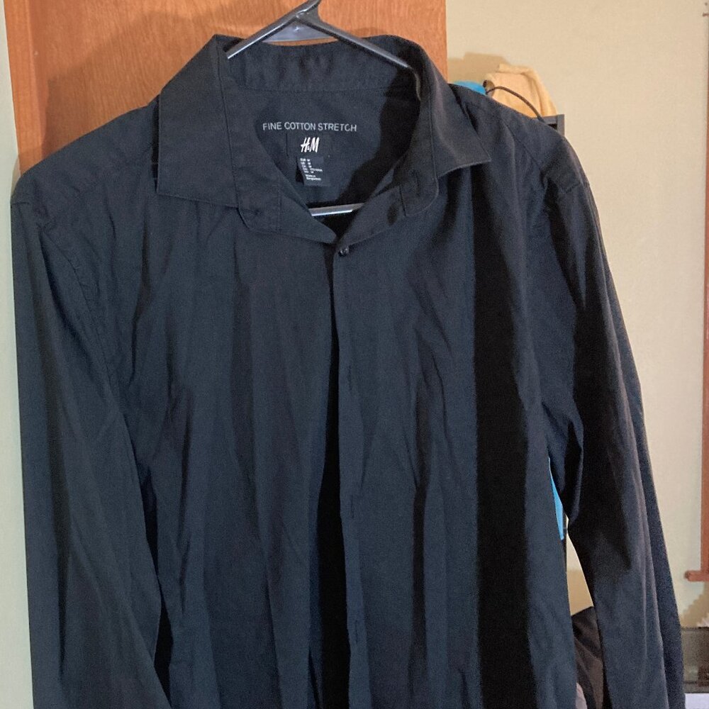 Black H&M button down shirt, M